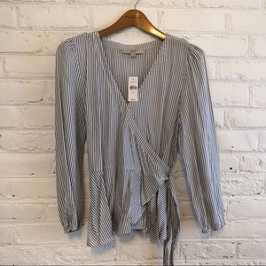 NWT Ann Taylor Loft - Long Sleeve Blouse - Size Medium